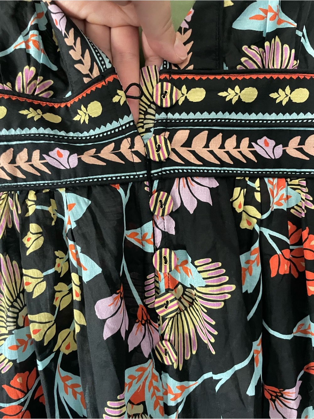 FARM Rio Black Floral Embroidered V-Neck Maxi Dress - Picture 7 of 10